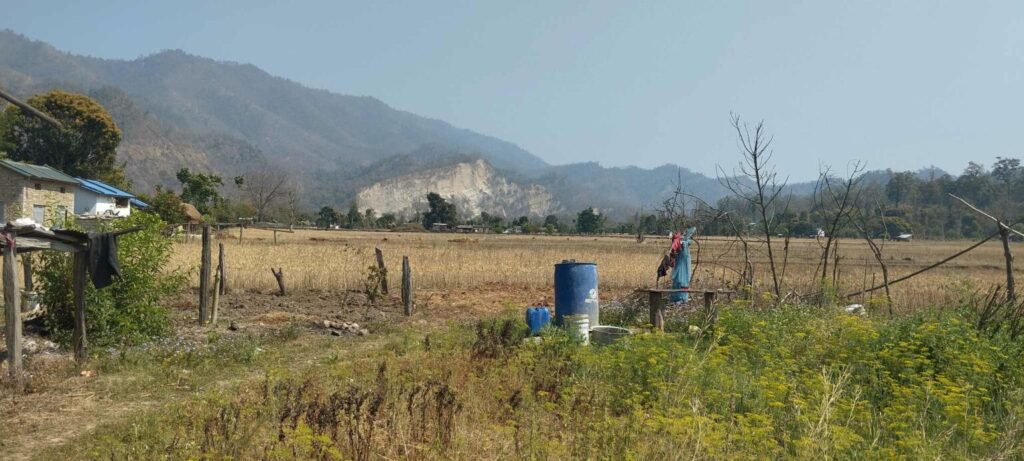 ‘न बिजुली बल्छ, न खानेपानी आउँछ, तल भेरी सुसाइरहन्छ, माथि गाउँ तिर्खाले छटपटिन्छ’